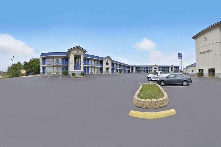 Americas Best Value Inn Hillsboro