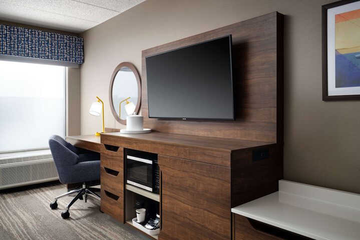 Room 10 of 18
