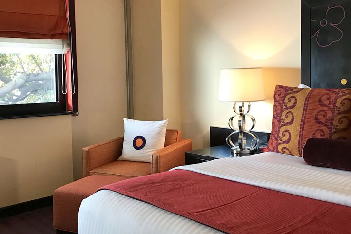 Room 52 of 108