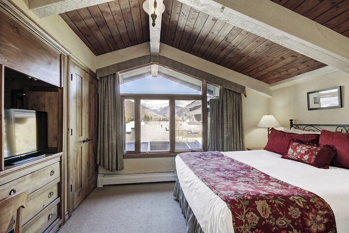 The Lodge at Vail a RockResort by Vail Resorts
