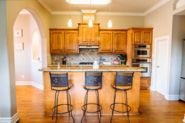 Spacious Kemah Boardwalk Townhome VR