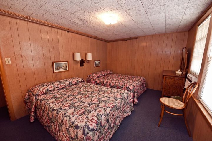 Room 48 of 63