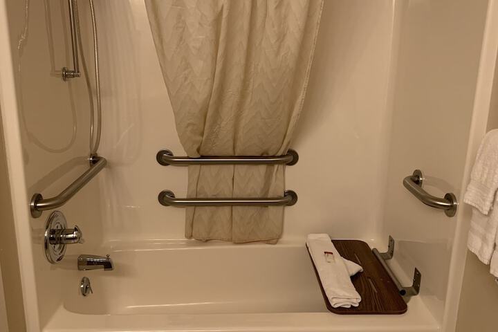 Room 44 of 61