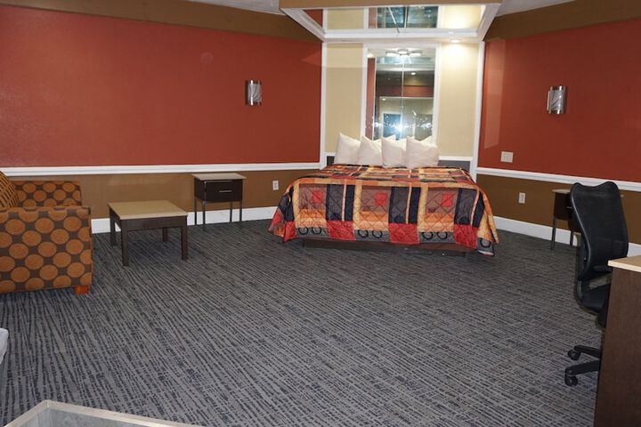 Room 30 of 73