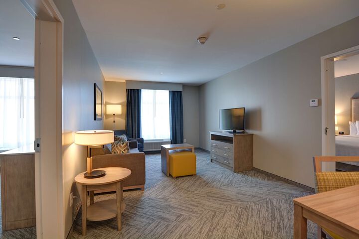 Room 37 of 71