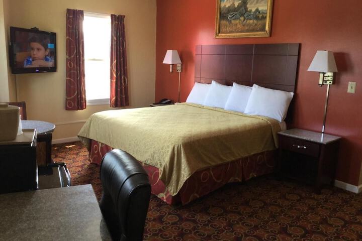 Room 14 of 36