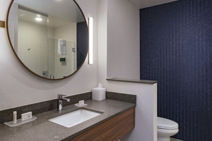 Room 9 of 20