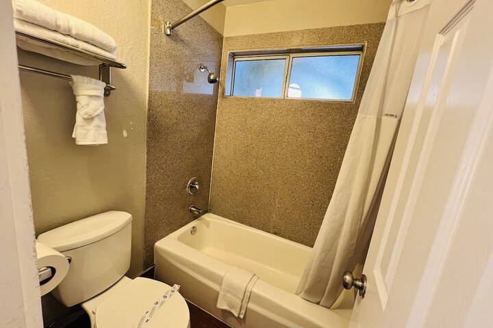 Room 42 of 62