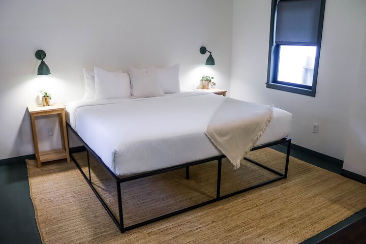 Room 53 of 59