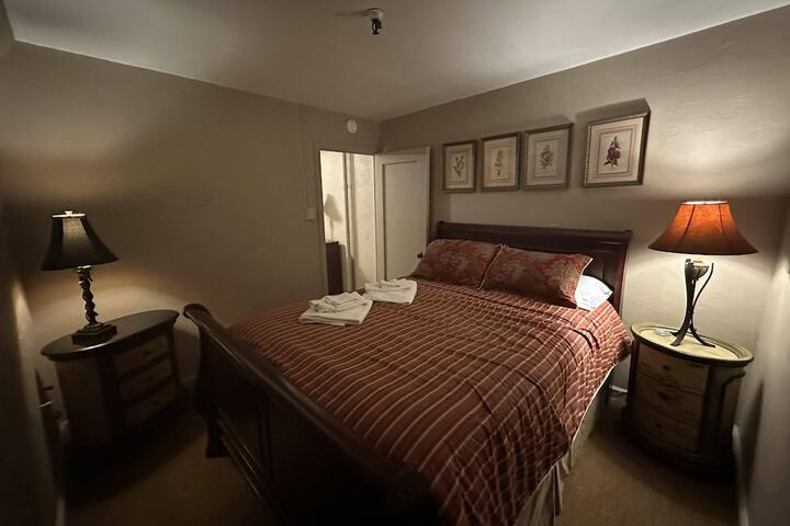 Room 26 of 65