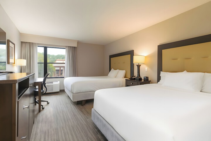 Branson Hillside Hotel