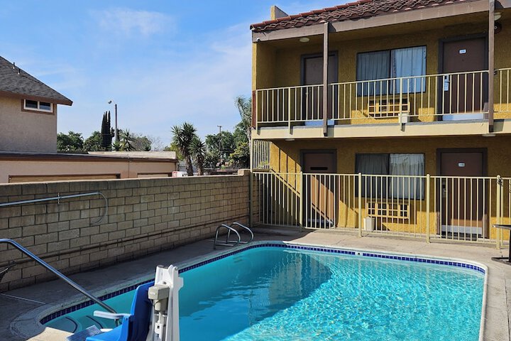 Pool 3 of 40