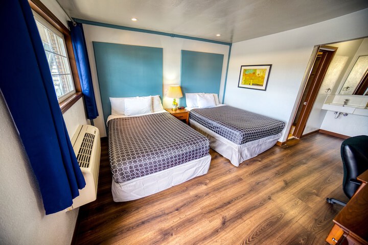 Room 43 of 58