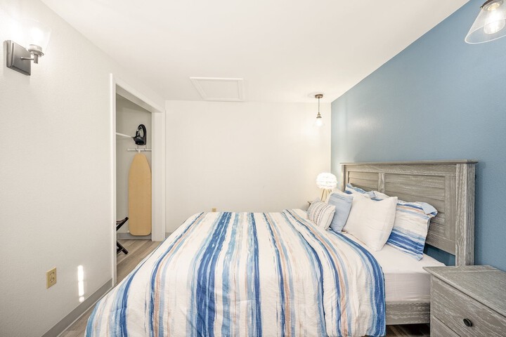 Room 13 of 42