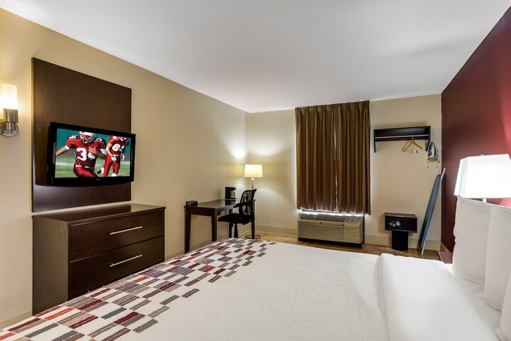 Room 28 of 39