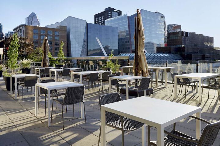DoubleTree by Hilton Montreal