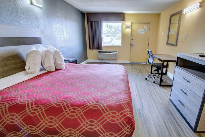 Room 7 of 22