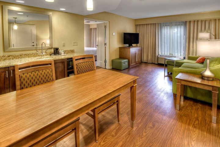 Room 14 of 42