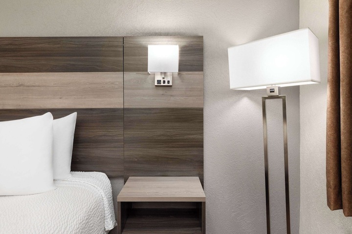 Room 35 of 40