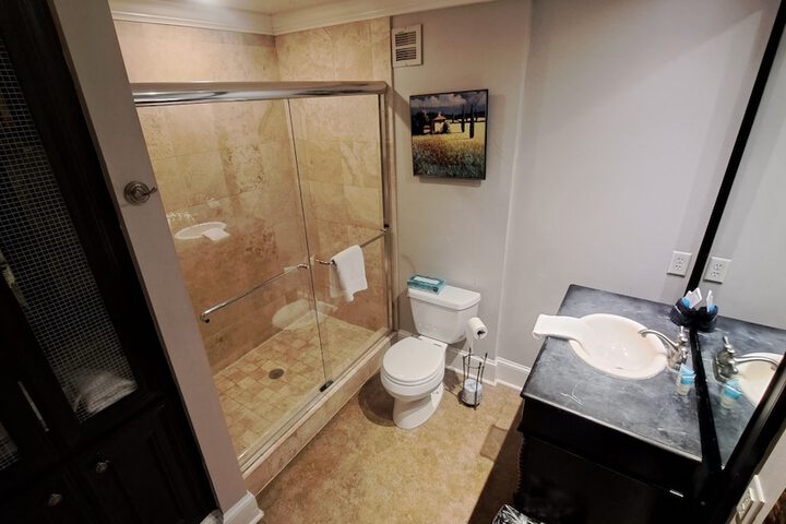Room 125 of 159