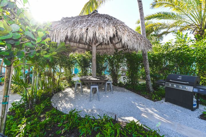 Tropical Breeze Resort