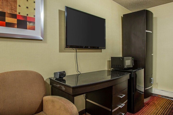 Room 11 of 26