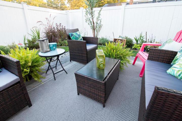 Exceptional & Central Garden Suite, Top Amenities & Care!