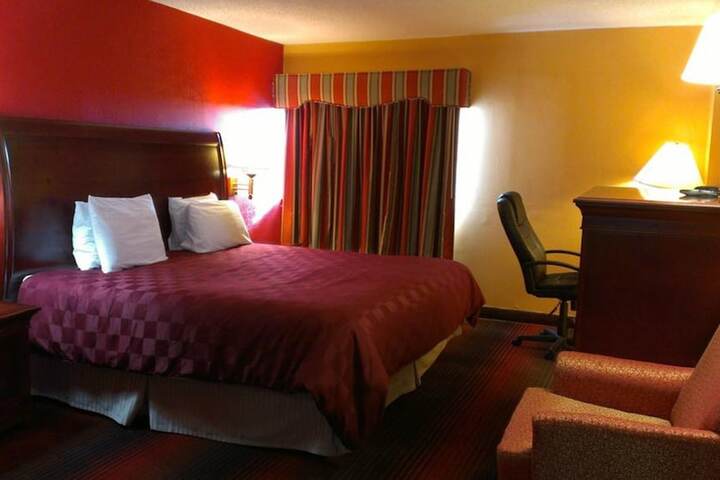 Room 4 of 19