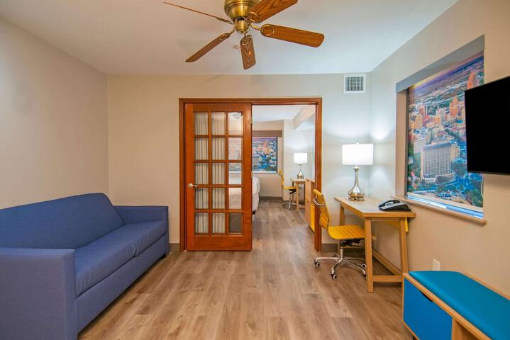Room 19 of 48
