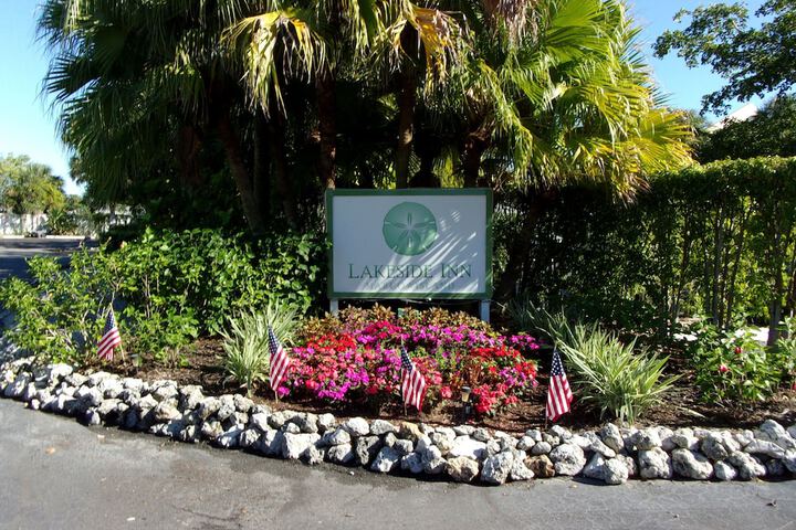 Marco Island Lakeside Inn