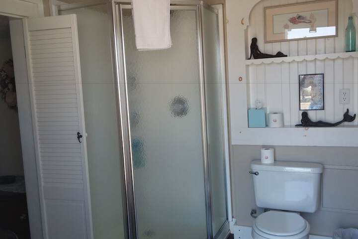 Room 46 of 182