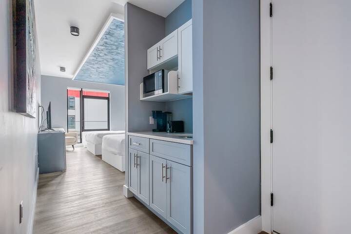 Global Luxury Suites at the Arches