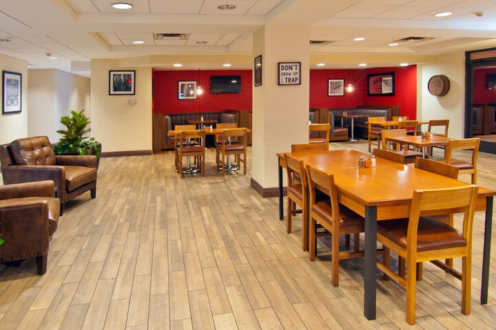 Breakfast/Coffee Service 25 of 30