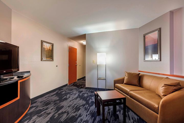 Room 22 of 35