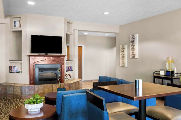 Hotel Interior 10 of 37