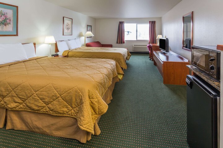 Travelodge Suites by Wyndham Newberg