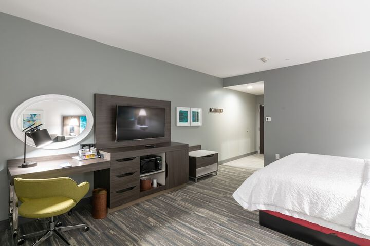 Room 36 of 77