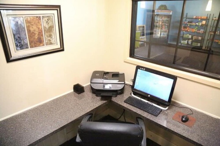 Business Center 19 of 20