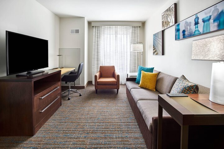 Room 9 of 20