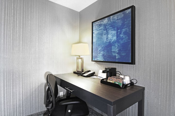 Room 11 of 48