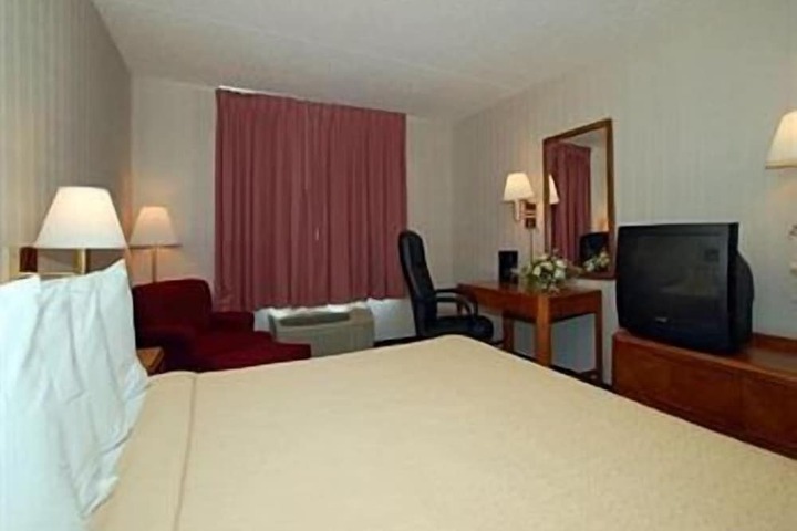 Travelers Inn
