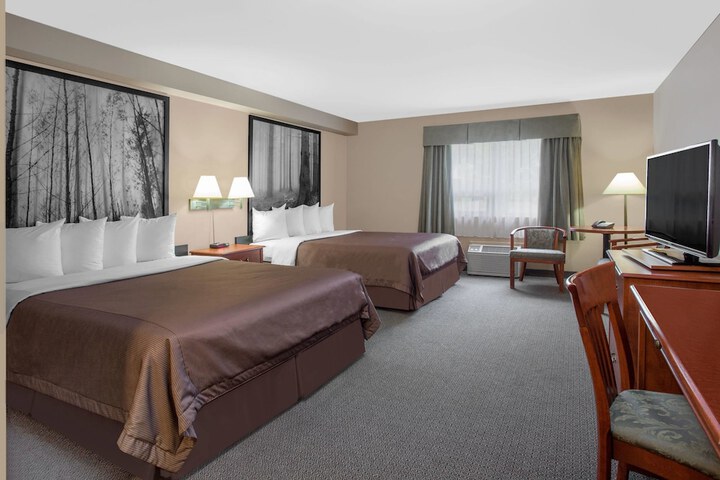 Room 35 of 48