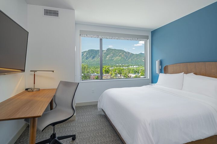 Room 25 of 73