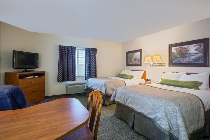 Room 32 of 43