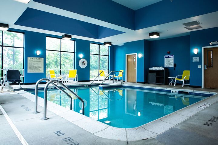 Holiday Inn Express Hotel & Suites Harrisburg West by IHG