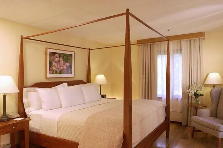 Room 17 of 51