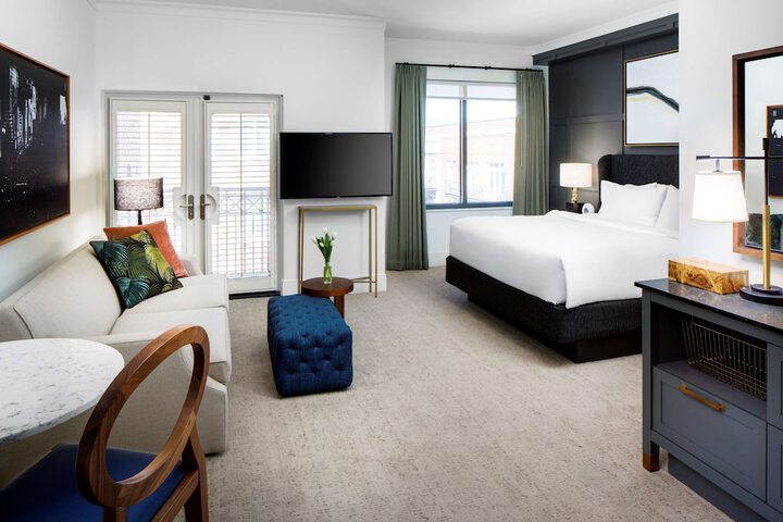 ANDAZ SAVANNAH BY HYATT