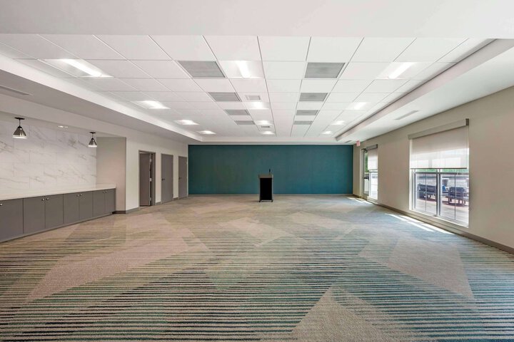 Comfort Suites Richmond East