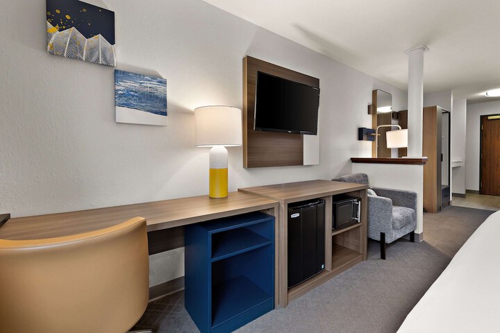 Comfort Inn & Suites Fremont