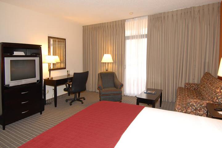 Oakland Airport Executive Hotel
